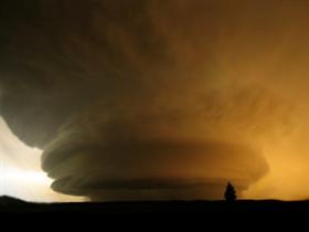 Supercell tornado