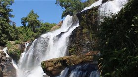 Chiang_Creek_Waterfalls_2